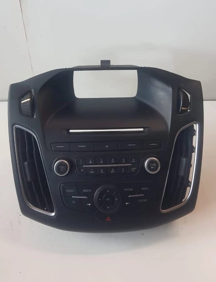 Ford Kuga 2013-2017 Radio & Radio Face - Private Seller Ford Kuga 2013-2017 Radio & Radio Face - Private Seller
