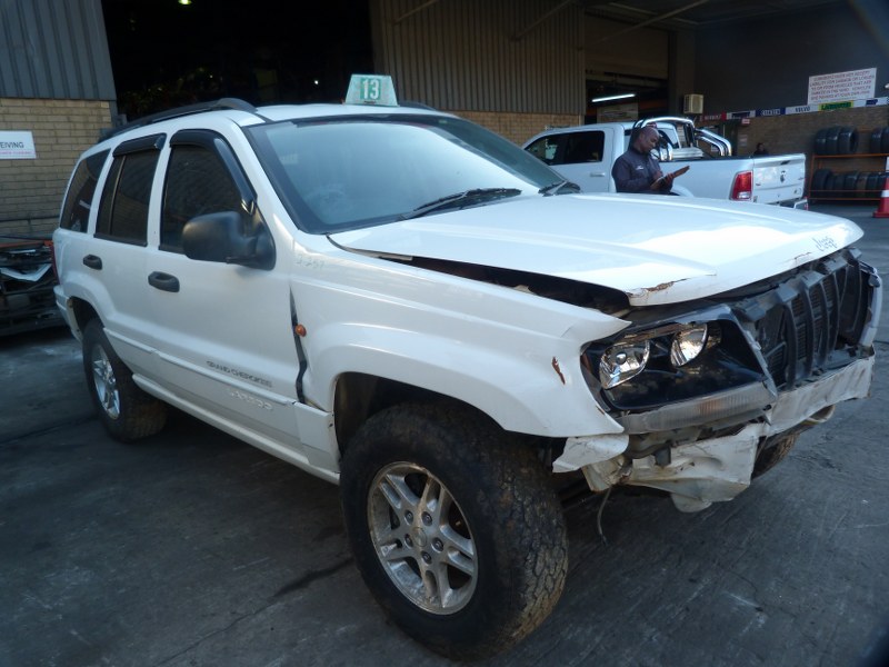 Jeep Grand Cherokee Laredo 2.7 Diesel AT White - 2004 SPARESBOYZ STRIPPING FOR S - Private Seller Jeep Grand Cherokee Laredo 2.7 Diesel AT White - 2004 SPARESBOYZ STRIPPING FOR S - Private Seller