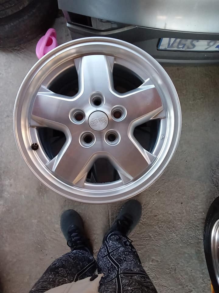 Jeep 16 inch rims set 4 for sale - Private Seller Jeep 16 inch rims set 4 for sale - Private Seller