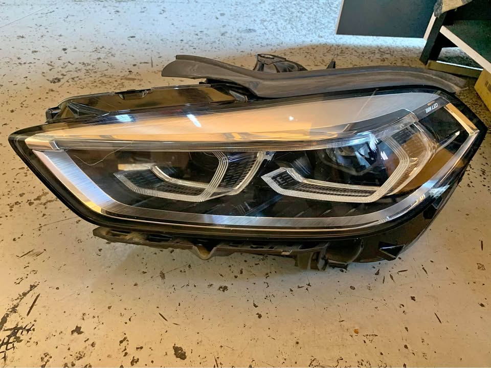 BMW F40 headlight RHS BMW F40 headlight RHS