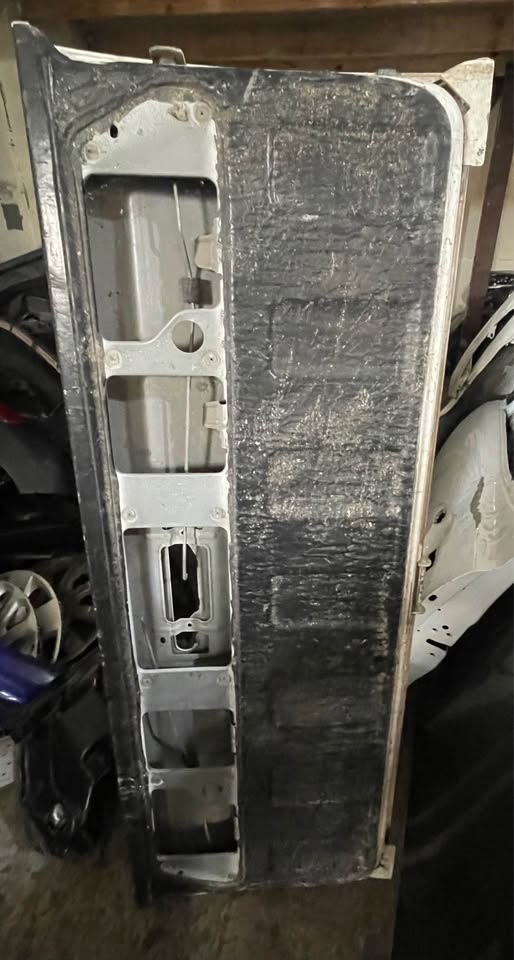 Isuzu D-Max tailgate   Isuzu KB250 tailgate - Private Seller