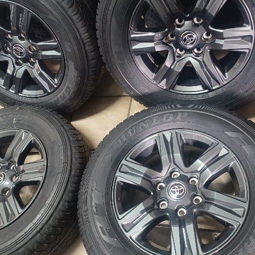 Toyota 17inch rims and tyres