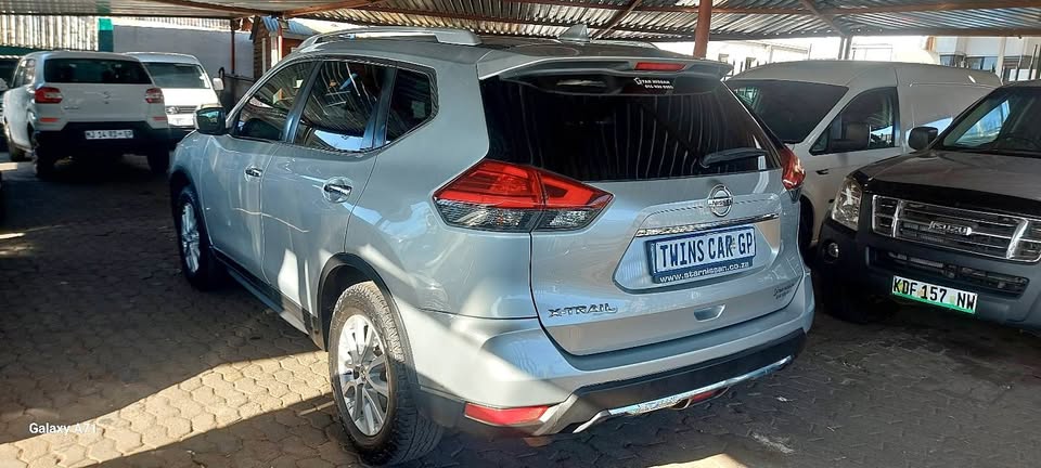 Nissan Xtrail 2.5 4×4 Automatic petrol 7seater
