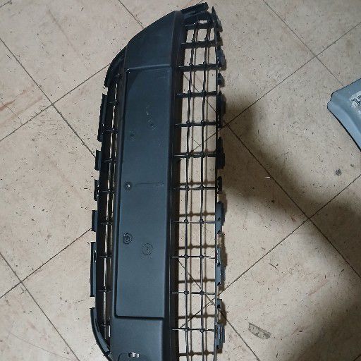 Ford Fiesta grill - Private Seller Ford Fiesta grill - Private Seller