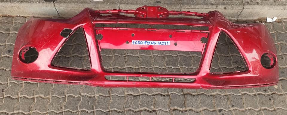 Ford Focus 2011 front Bumper Call or Dm - Private Seller Ford Focus 2011 front Bumper Call or Dm - Private Seller
