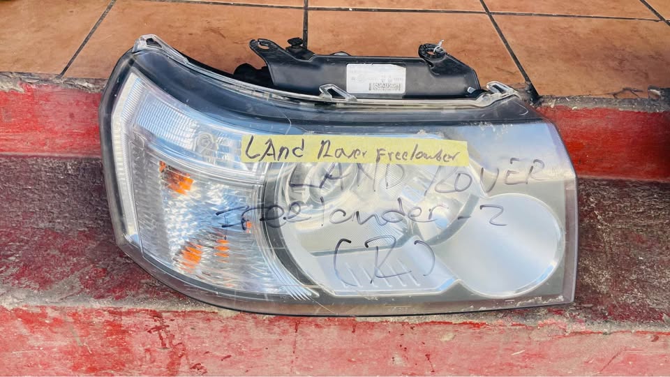 Land Rover Freelander 2 xenon headlight - Private Seller Land Rover Freelander 2 xenon headlight - Private Seller