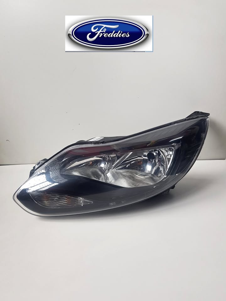 Ford Focus Headlamp Left side New! - Private Seller Ford Focus Headlamp Left side New! - Private Seller