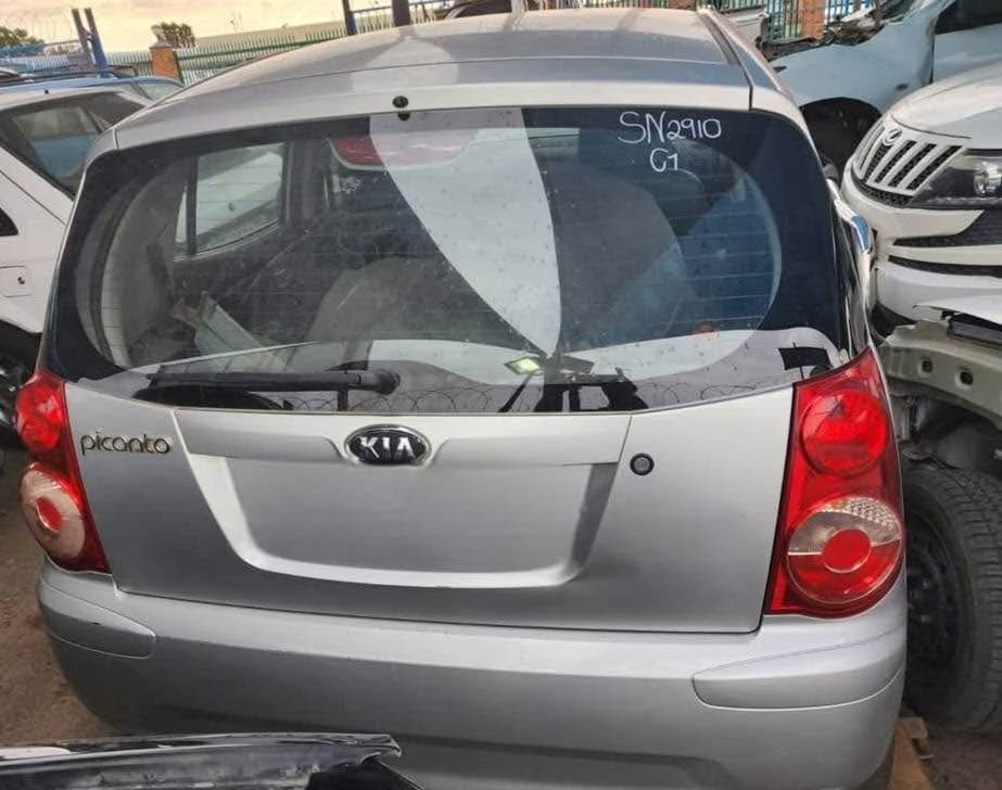 Kia Picanto STRIPPING FOR SPARES Call or whatsapp  or