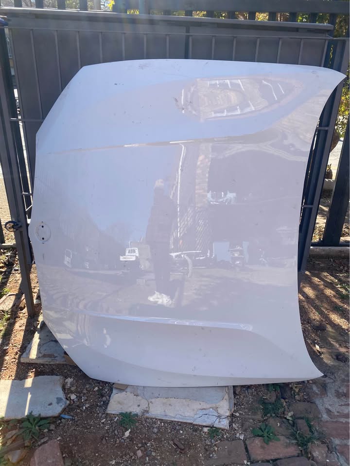 BMW G20 bonnet