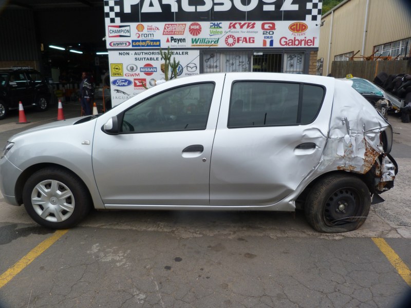 Renault Sandero 900T Manual Silver - 2016 STRIPPING FOR SPARES - Private Seller Renault Sandero 900T Manual Silver - 2016 STRIPPING FOR SPARES - Private Seller