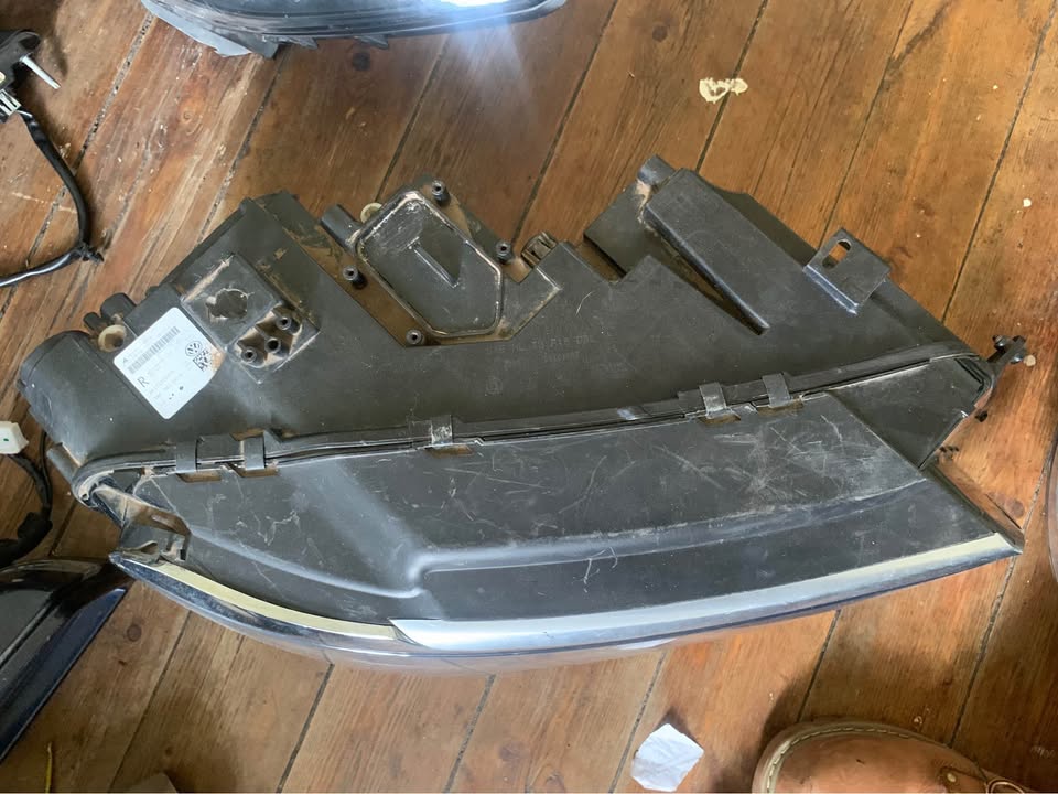 VW Tiguan headlights 2015-2018