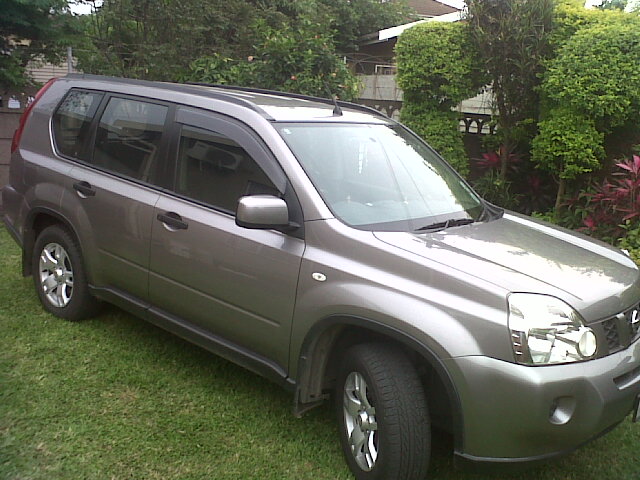 NISSAN X-TRAIL LEFT SIDE HEAD LIGHT - Private Seller