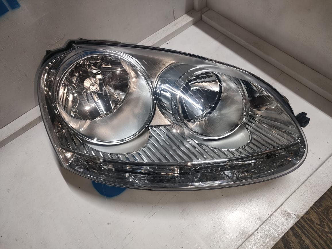 BRAND NEW HEADLIGHTS FOR VW JETTA 5 & GOLF 5 AVAILABLE - Private Seller BRAND NEW HEADLIGHTS FOR VW JETTA 5 & GOLF 5 AVAILABLE - Private Seller
