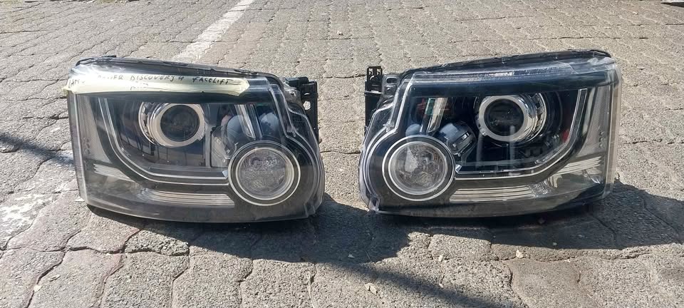 LAND ROVER DISCOVERY 4 FACELIFT HEADLIGHTS L/RHS AVAILABLE
