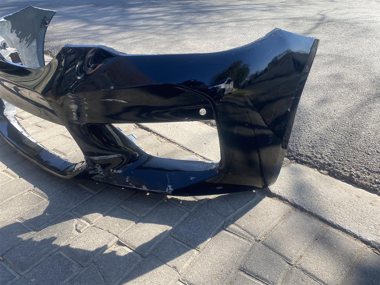 2020 BMW M5 FRONT BUMPER FOR SALE. IN EXCELLENT CONDITION