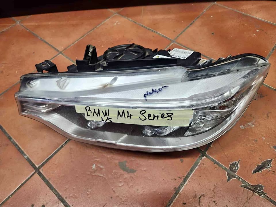 BMW M4 xenon headlight left side for sale - Private Seller BMW M4 xenon headlight left side for sale - Private Seller