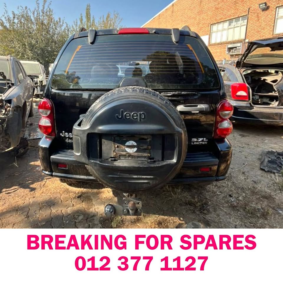 2005 JEEP CHEROKEE 3.7 KJ BREAKING FOR SPARES - Private Seller 2005 JEEP CHEROKEE 3.7 KJ BREAKING FOR SPARES - Private Seller