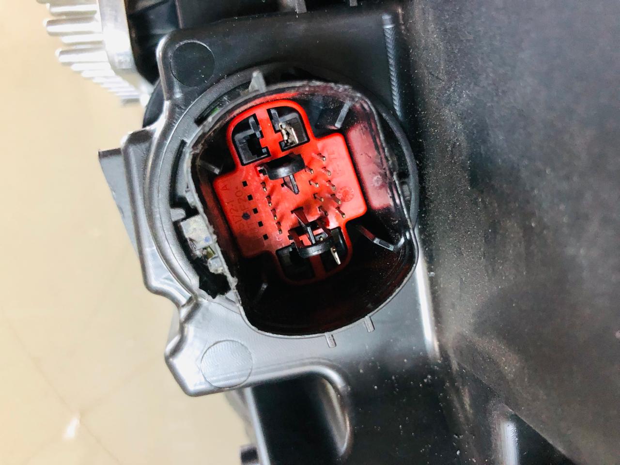 Range Rover Discovery Sport left and right side LED xenon headlights - Private Seller Range Rover Discovery Sport left and right side LED xenon headlights - Private Seller