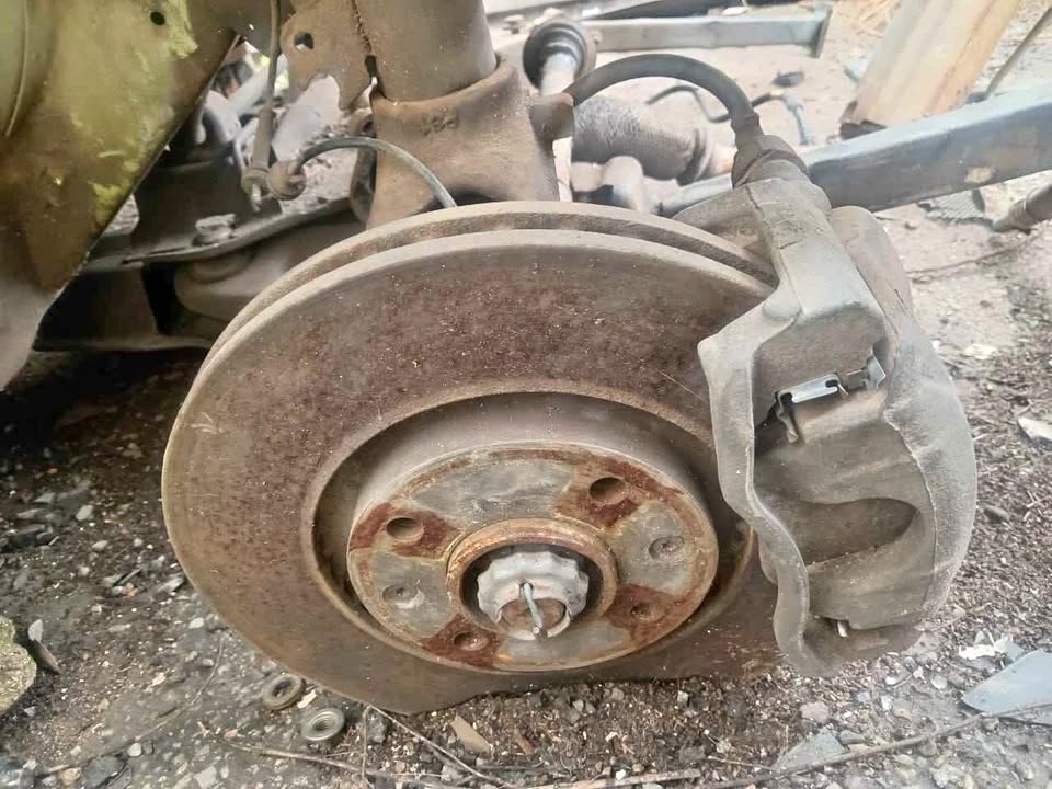 Peugeot 207 1.6 right front brake disc Peugeot 207 1.6 right front brake disc