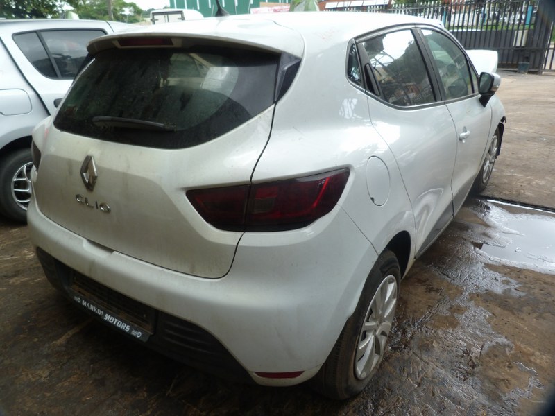 Renault Clio IV 900T Authentique Manual White - 2018 SPARESBOYZ STRIPPING FOR SP - Private Seller Renault Clio IV 900T Authentique Manual White - 2018 SPARESBOYZ STRIPPING FOR SP - Private Seller