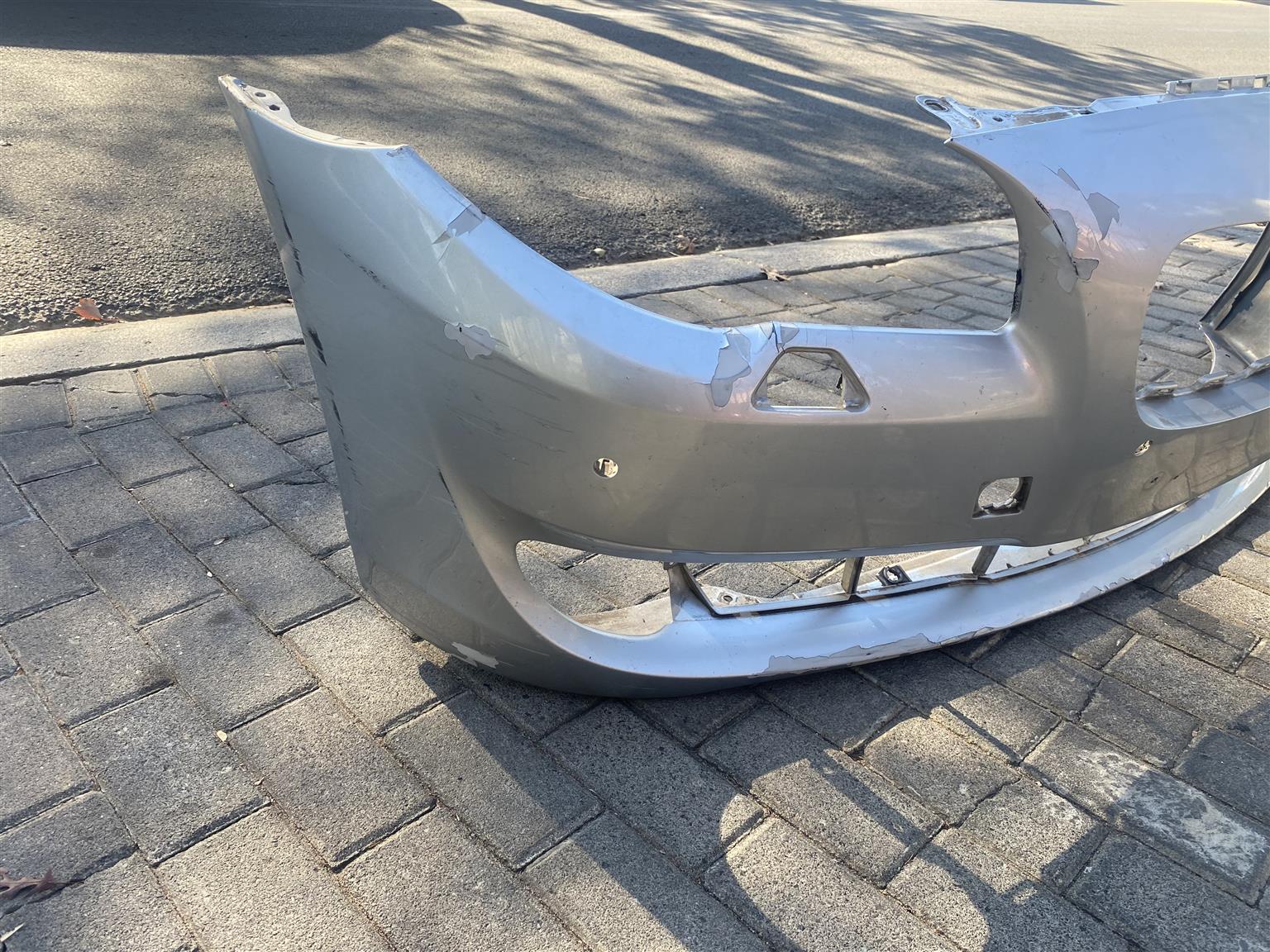 2016 BMW 5 SERIES F10 FRONT BUMPER FOR SALE. IN PRISTINE CONDITION
