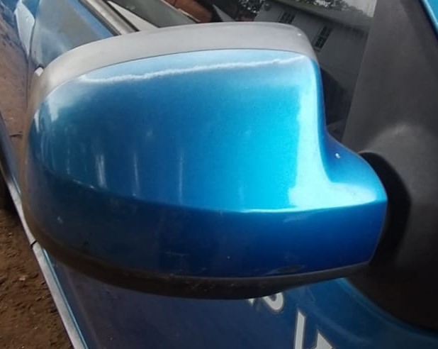 RENAULT SANDERO 2017 DOOR MIRRORS - Private Seller RENAULT SANDERO 2017 DOOR MIRRORS - Private Seller