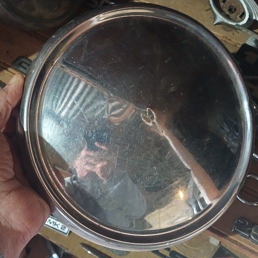 Cortina old model, hub caps Cortina old model, hub caps