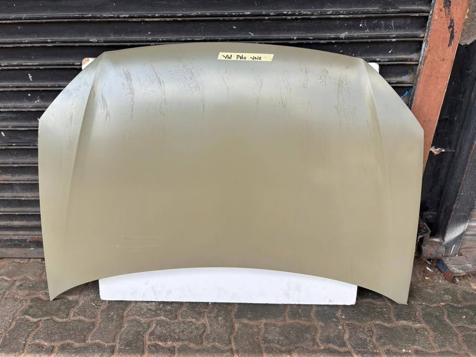 Volkswagen polo vivo Bonnet - Private Seller Volkswagen polo vivo Bonnet - Private Seller