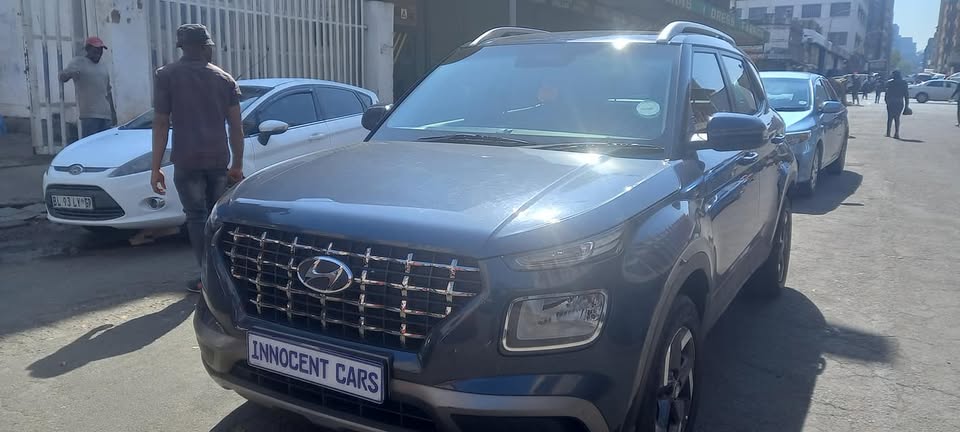 2020 HYUNDAI VENUE 1.0T MANUAL TRANSMISSION BLUE 57000KMS, SERVICE BOOK