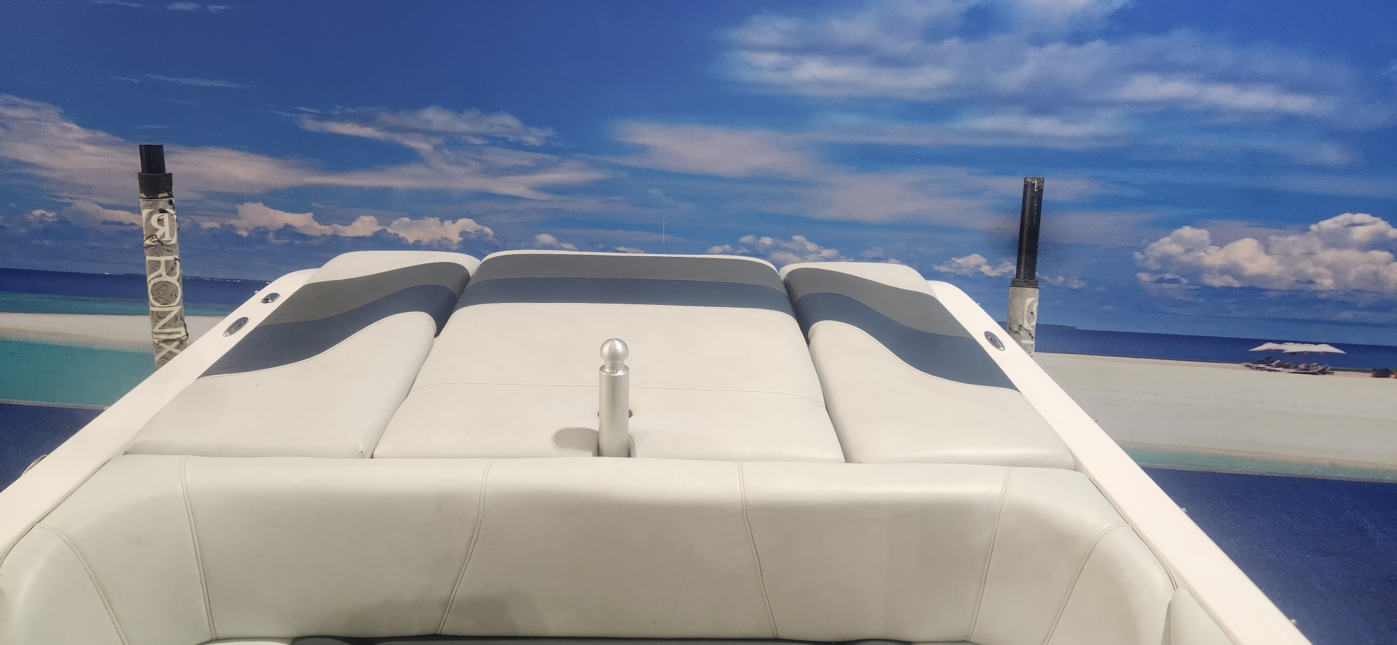 MOOMBA  MOBIUS XLV 5.7 L INDMAR V DRIVE