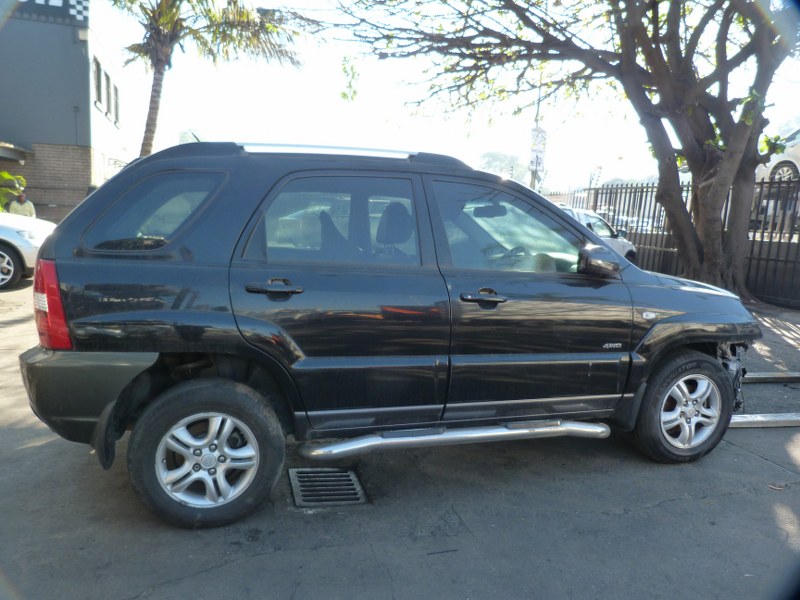 Kia Sportage 2.0 Manual Black - 2008 STRIPPING FOR SPARES - Private Seller Kia Sportage 2.0 Manual Black - 2008 STRIPPING FOR SPARES - Private Seller