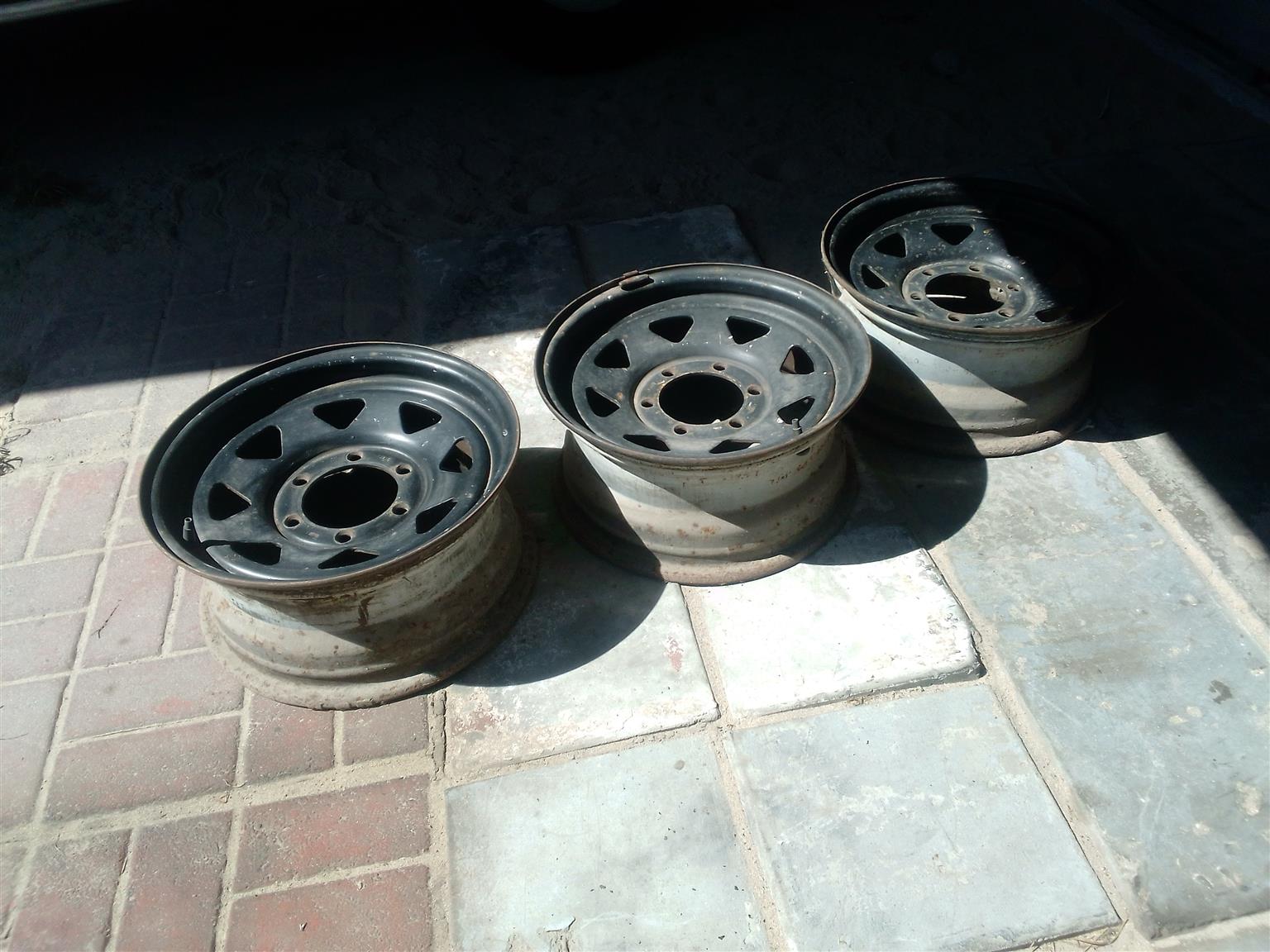 Mitsubishi bakkie steelie rims - Private Seller Mitsubishi bakkie steelie rims - Private Seller
