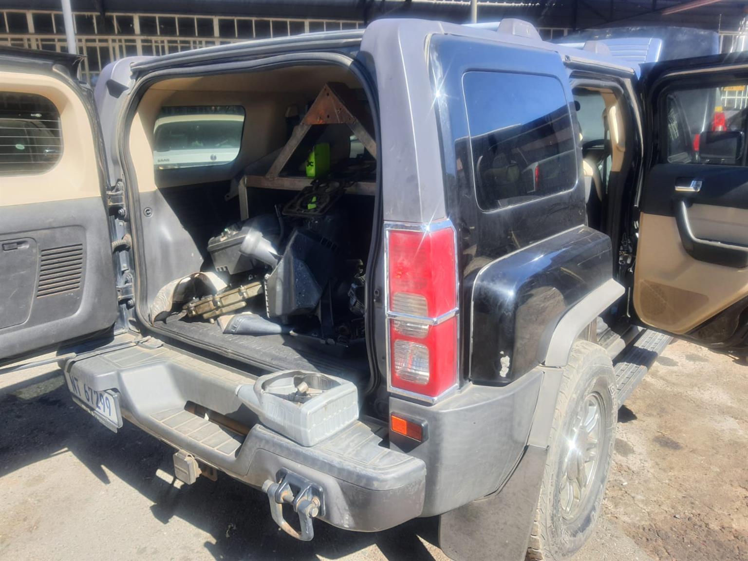 Hummer h3 stripping for parts