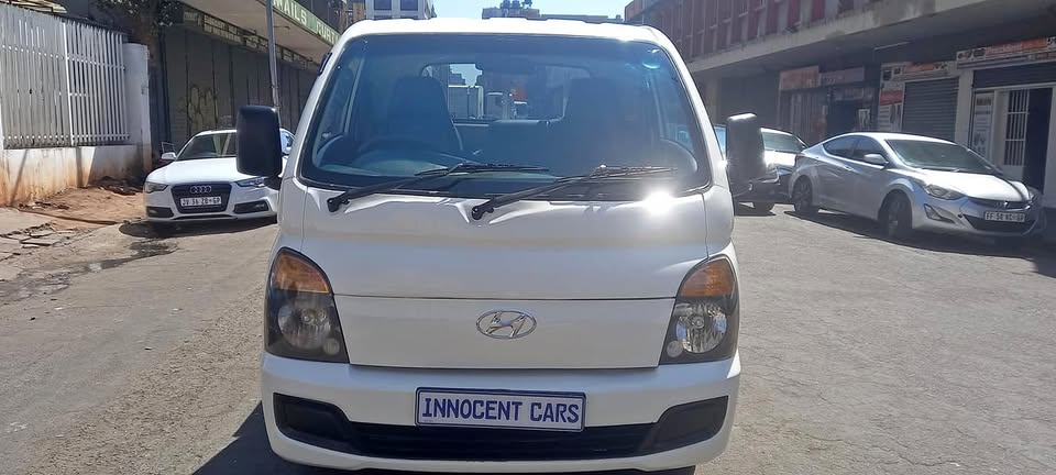 2007 HYUNDAI BAKKIE H100 2.6 DIESEL, WHITE COLOUR, 106000KM 2007 HYUNDAI BAKKIE H100 2.6 DIESEL, WHITE COLOUR, 106000KM