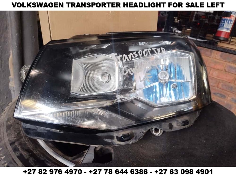 Volkswagen transporter headlight for sale (left-hand side) - Private Seller
