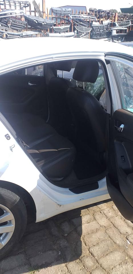 2016 Kia Ceranto Stripping - Private Seller 2016 Kia Ceranto Stripping - Private Seller