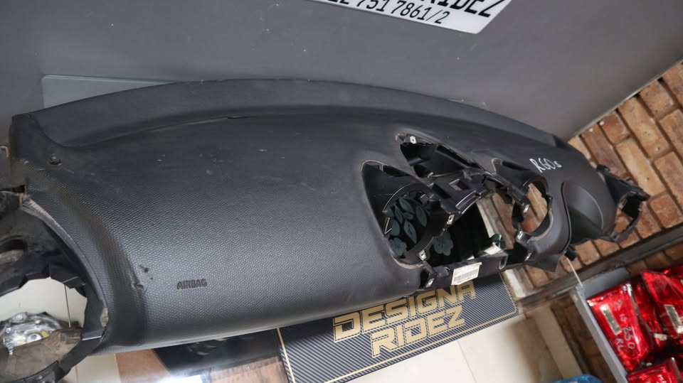MINI COOPER R56S DASH BOARD - Private Seller MINI COOPER R56S DASH BOARD - Private Seller