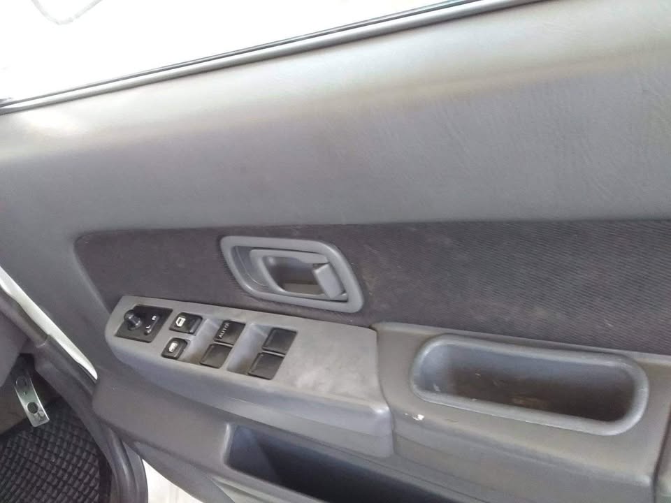 2006 Nissan NP300 Hard Body canopy 2006