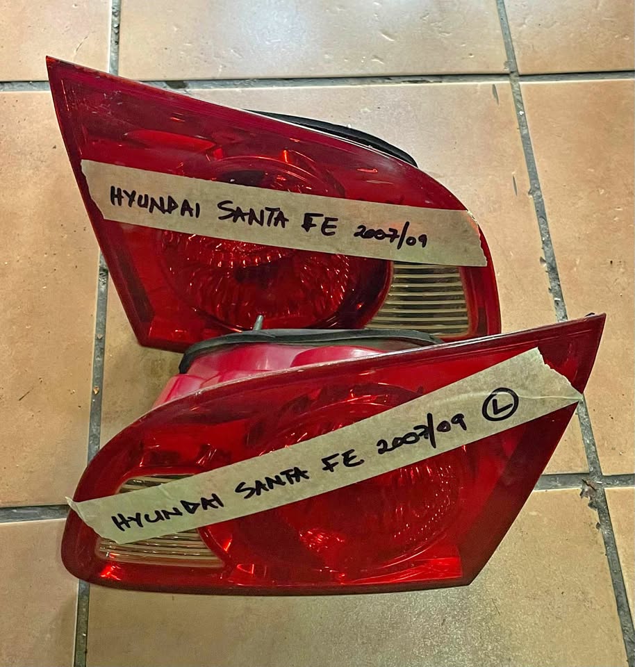 Hyundai Santa-Fe taillight 2007/09 - Private Seller Hyundai Santa-Fe taillight 2007/09 - Private Seller