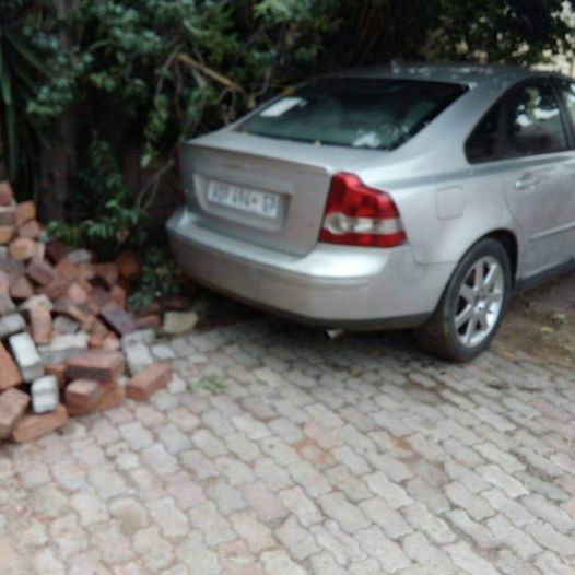 VOLVO S40 STRIPPING FOR SPARES (DELIVERY COUNTRY WIDE) - Private Seller VOLVO S40 STRIPPING FOR SPARES (DELIVERY COUNTRY WIDE) - Private Seller