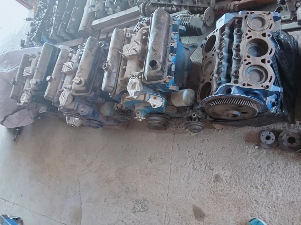 Ford V6 engines, gearboxes and loads of loose parts contact for price - Private Seller Ford V6 engines, gearboxes and loads of loose parts contact for price - Private Seller