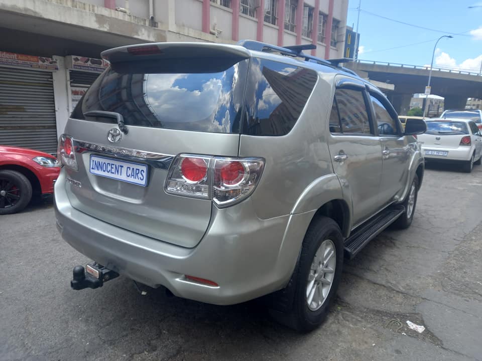 2014 TOYOTA FORTUNER 3.0 D4D DIESEL, AUTOMATIC TRANSMISSION, SILVER COLOUR