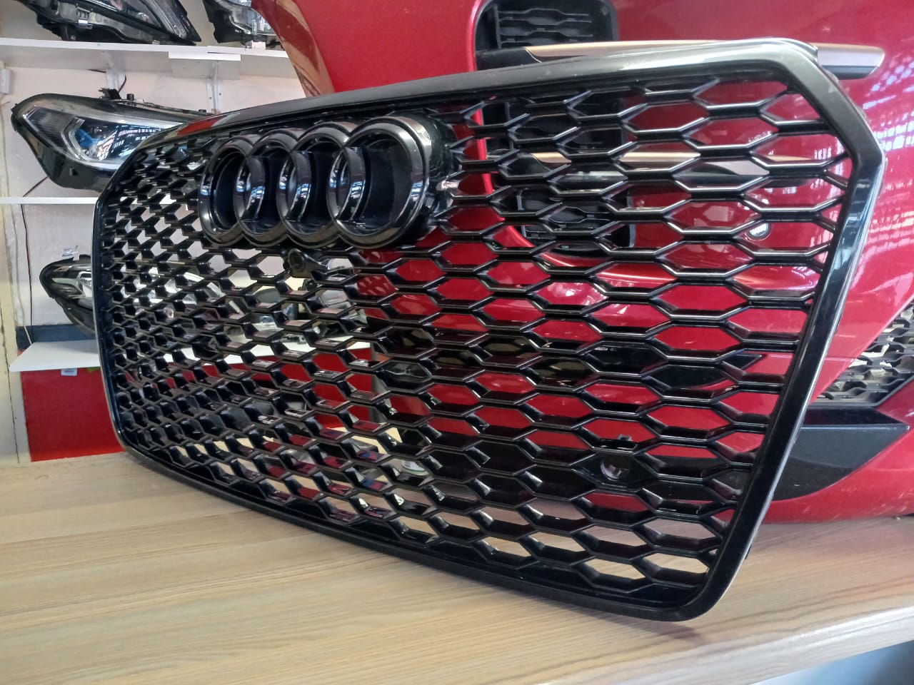 2015 AUDI A7 S7 MAIN GRILL FOR SALE (GLOSS BLACK) - Private Seller 2015 AUDI A7 S7 MAIN GRILL FOR SALE (GLOSS BLACK) - Private Seller