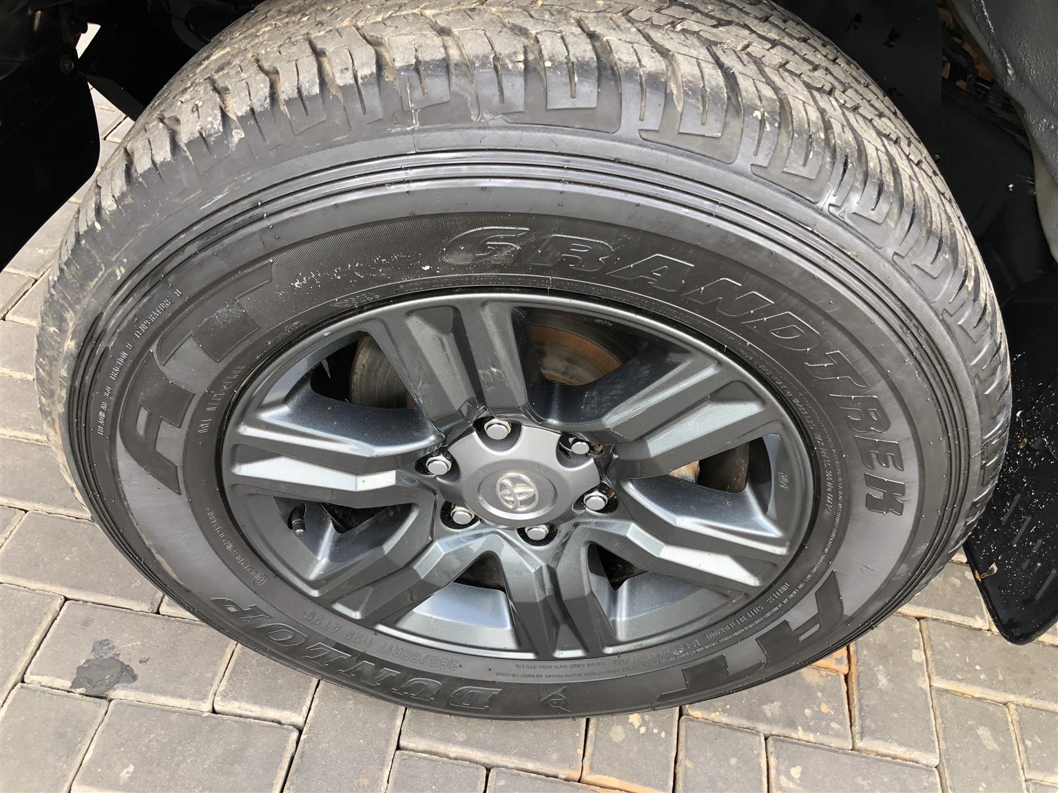 Used 2020 Toyota Hilux 2.4GD-6 double cab Raider auto - Private Seller Used 2020 Toyota Hilux 2.4GD-6 double cab Raider auto - Private Seller