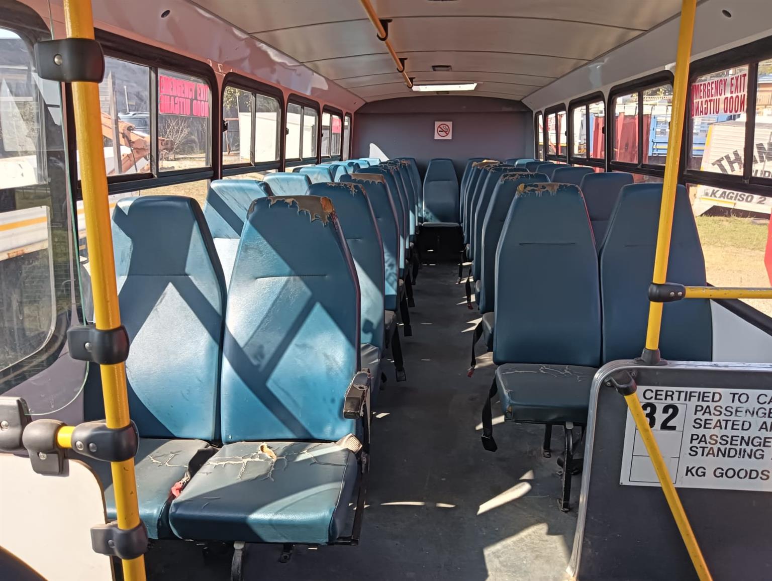 2013 Toyota Hino 32 seater bus, in good condition! For sale in Krugersdorp
