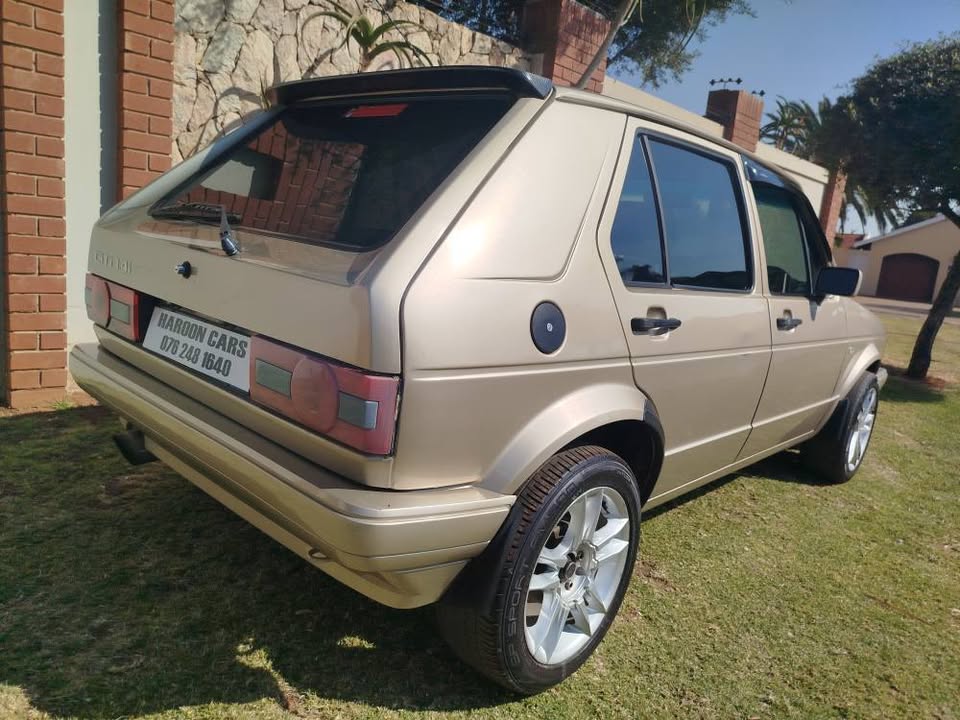 Call Haroon on 2003 Vw Golf 1 Citi 1.4i Mags Neat interior Free flow Exhaust System