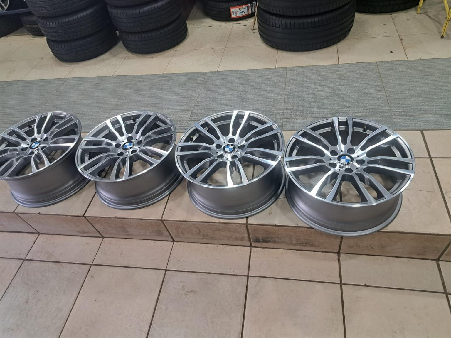 A set of 19inch BMW f30 original mags narrow and wide - Private Seller