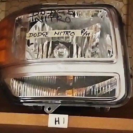 dodge nitro headlight - Private Seller