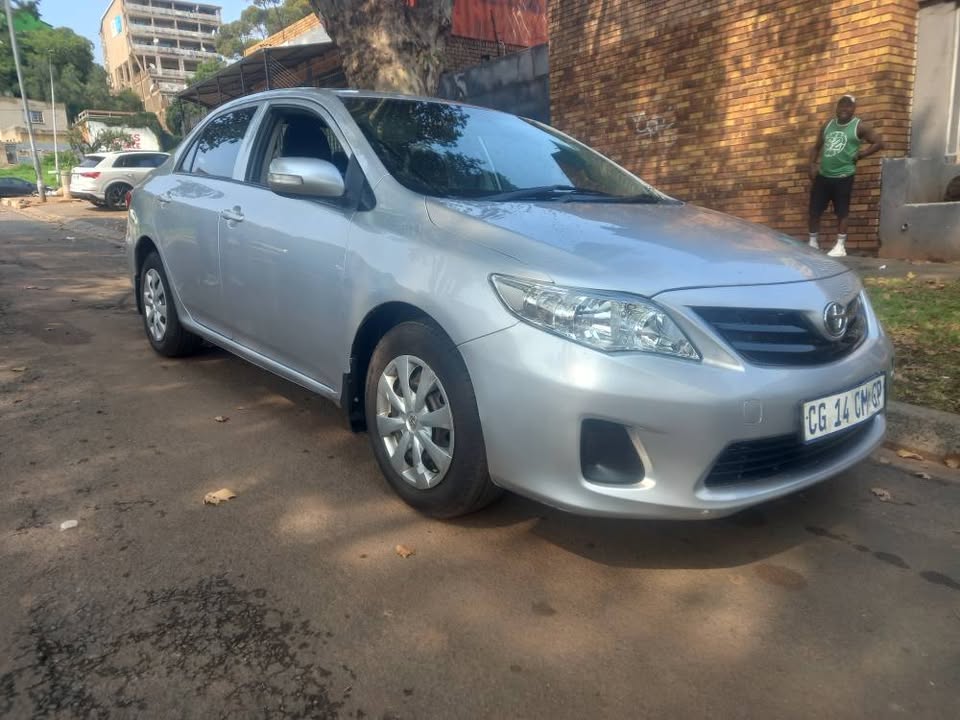 2013 Toyota Corolla Advanced, 1.3 Petrol, Manual, Silver, 92000kms