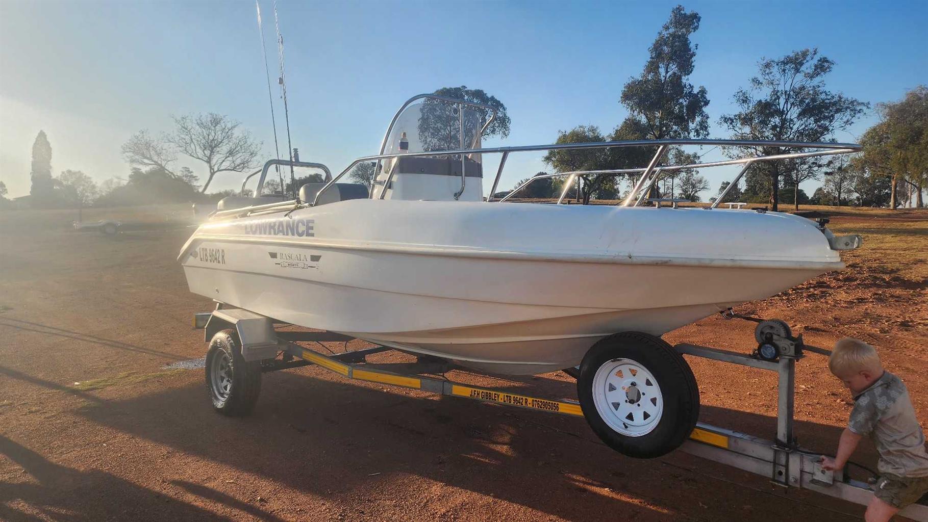 17ft rascala center console with 115 v4 yamaha